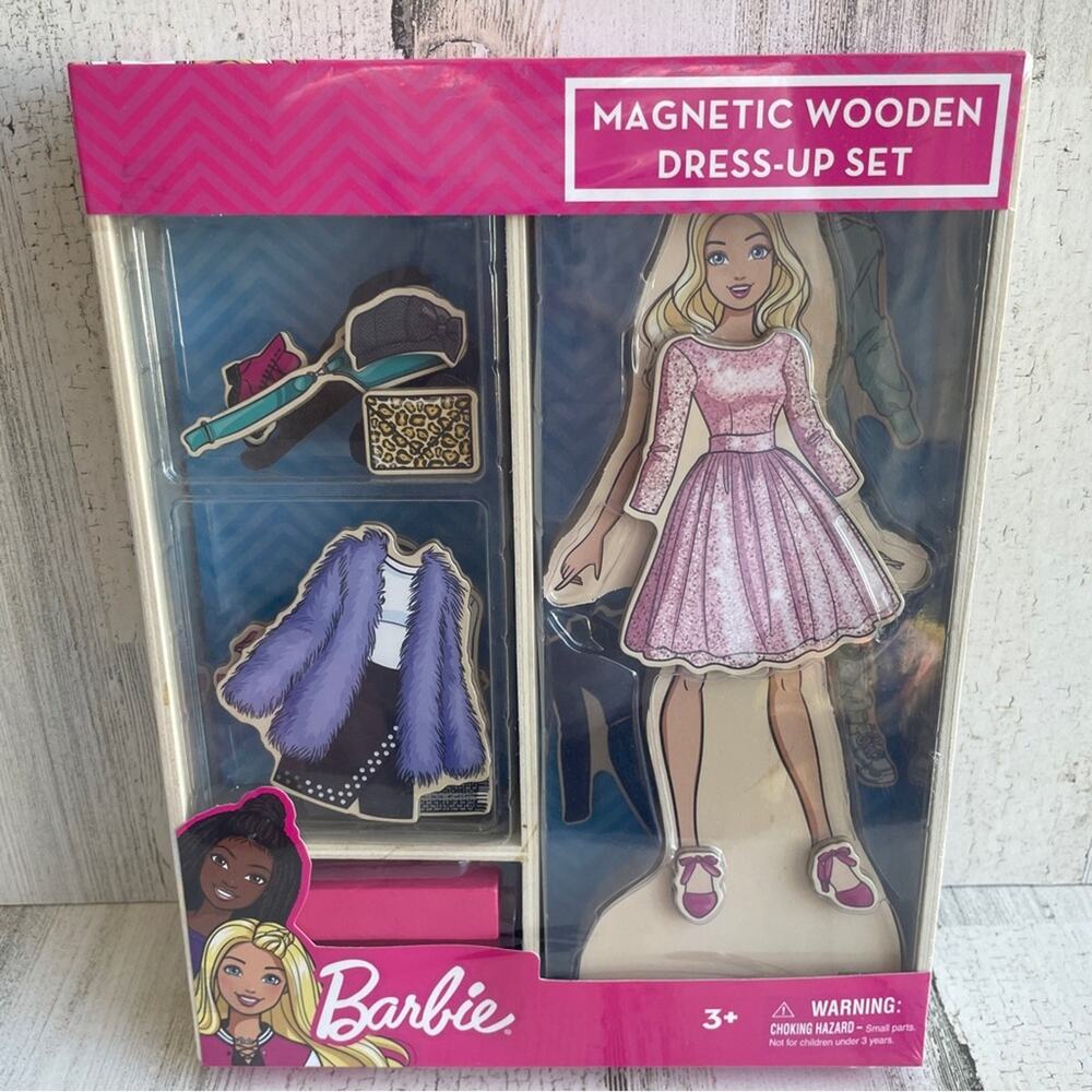 BARBIE MAGNETIC WOODEN DRESS UP SET CLOTHES ACCESSORIES 23 PLAY PIECES N…